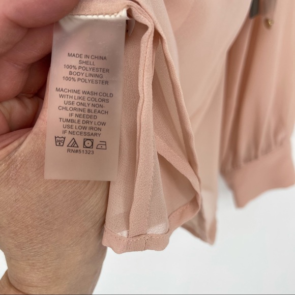 NWT Vince Camuto Pink High Neck Pleated Blouse LG - Picture 11 of 16